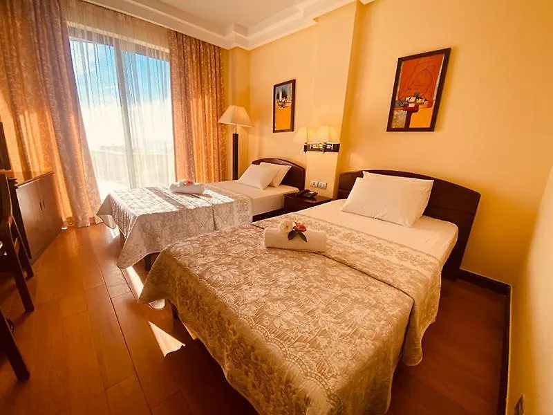 Vela Hotel Restaurant Golem  Albania